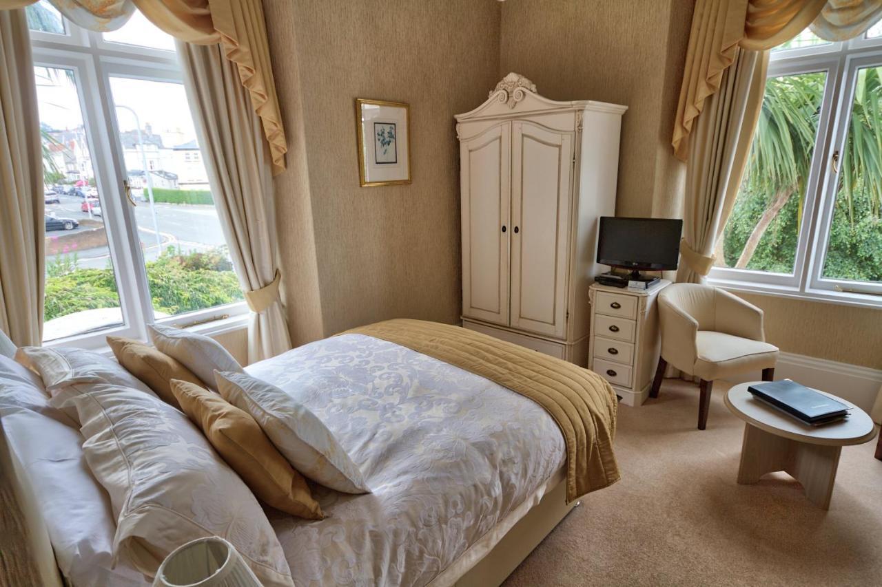 Holcombe House Guest House Llandudno Kültér fotó